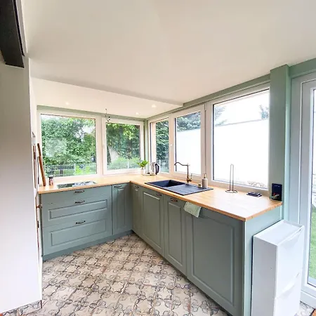 Tiny House Im Gruenen Fuer 4 Mit Kamin Ran בית נופש